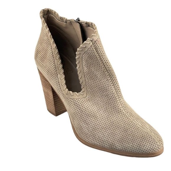 Vince Camuto Shoes - VINCE CAMUTO CHERNLEE Bootie Women Sz Eu 40 US 9M Beige Cut Out Sides Perforated